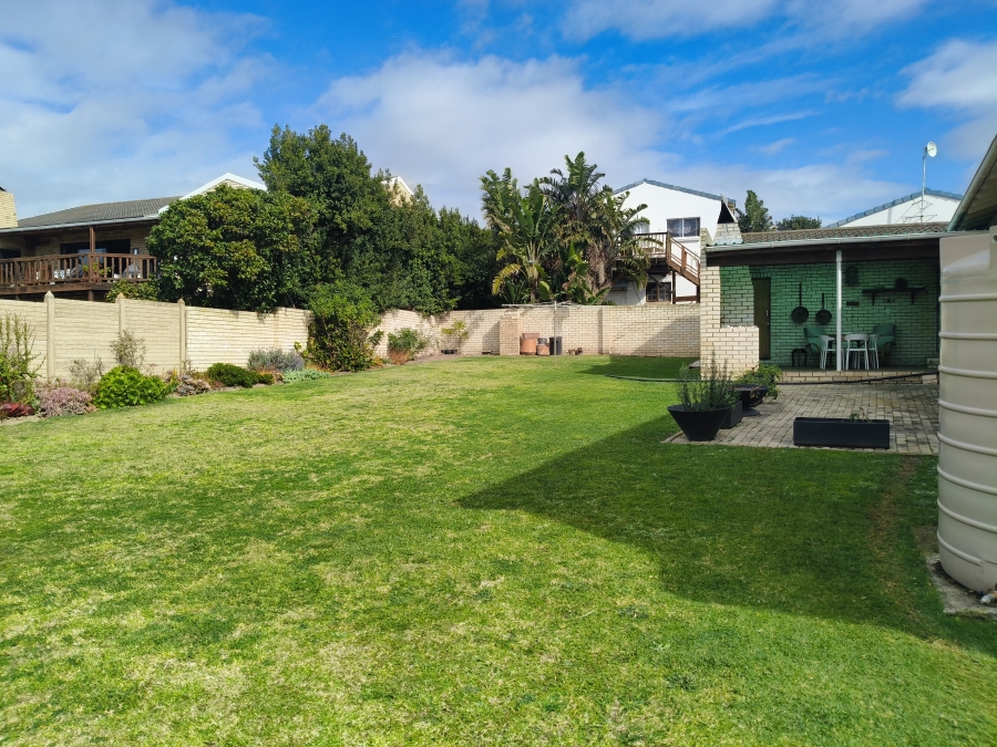 3 Bedroom Property for Sale in Wavecrest Eastern Cape